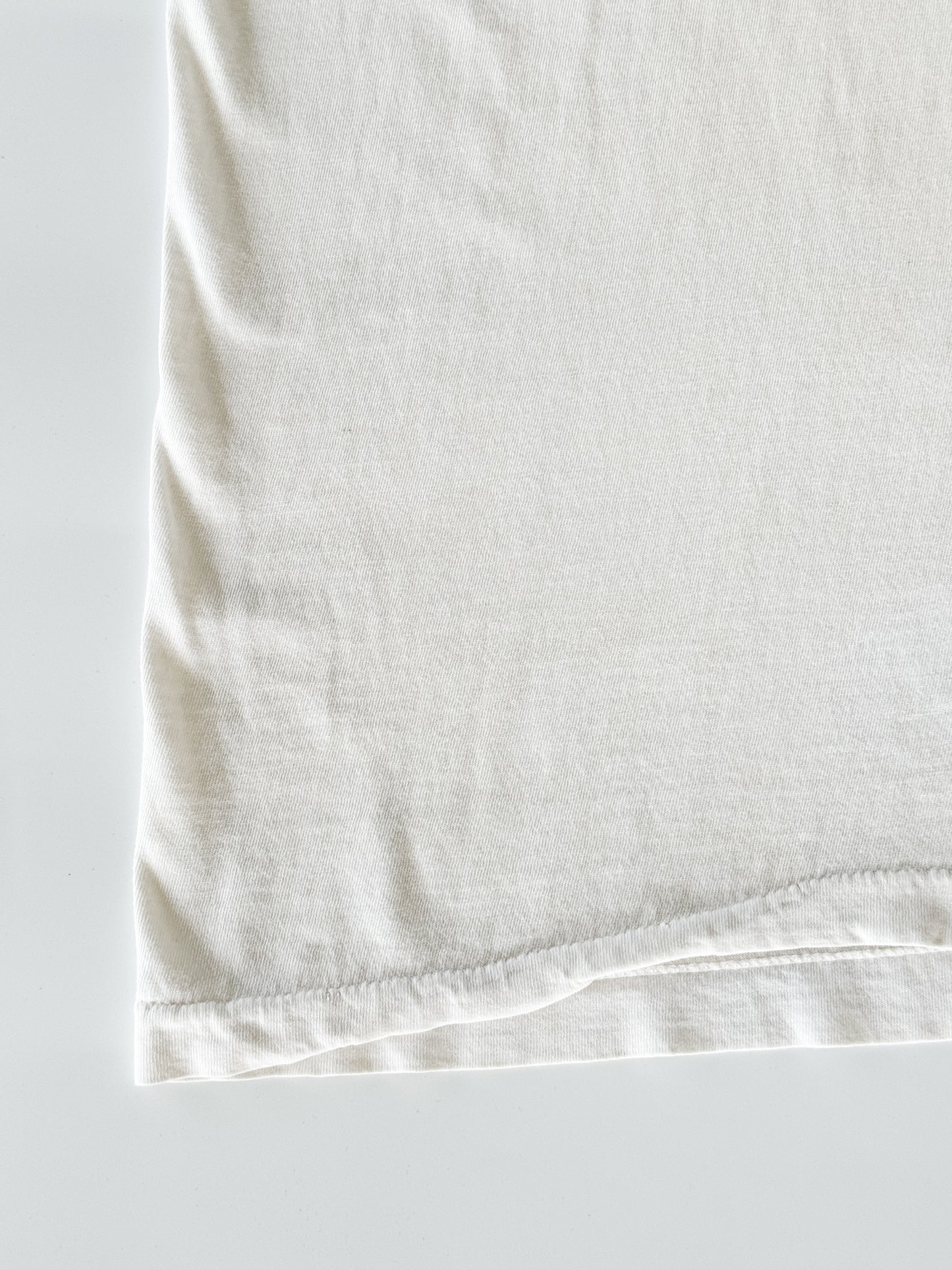 1980s Calder art tee,Made in U.S.A. (Size: chest 23” Length 31”)