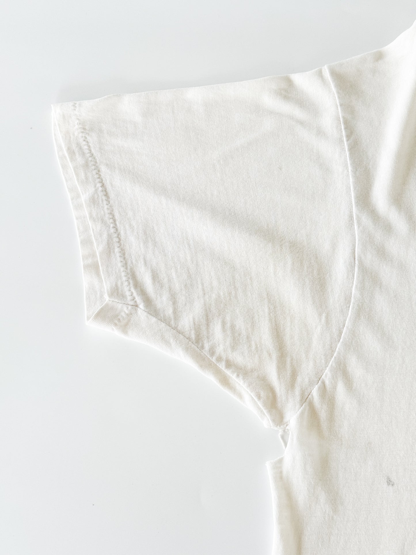 1980s Calder art tee,Made in U.S.A. (Size: chest 23” Length 31”)